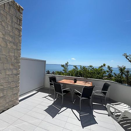 Mirakul Apartments Vir Extérieur photo