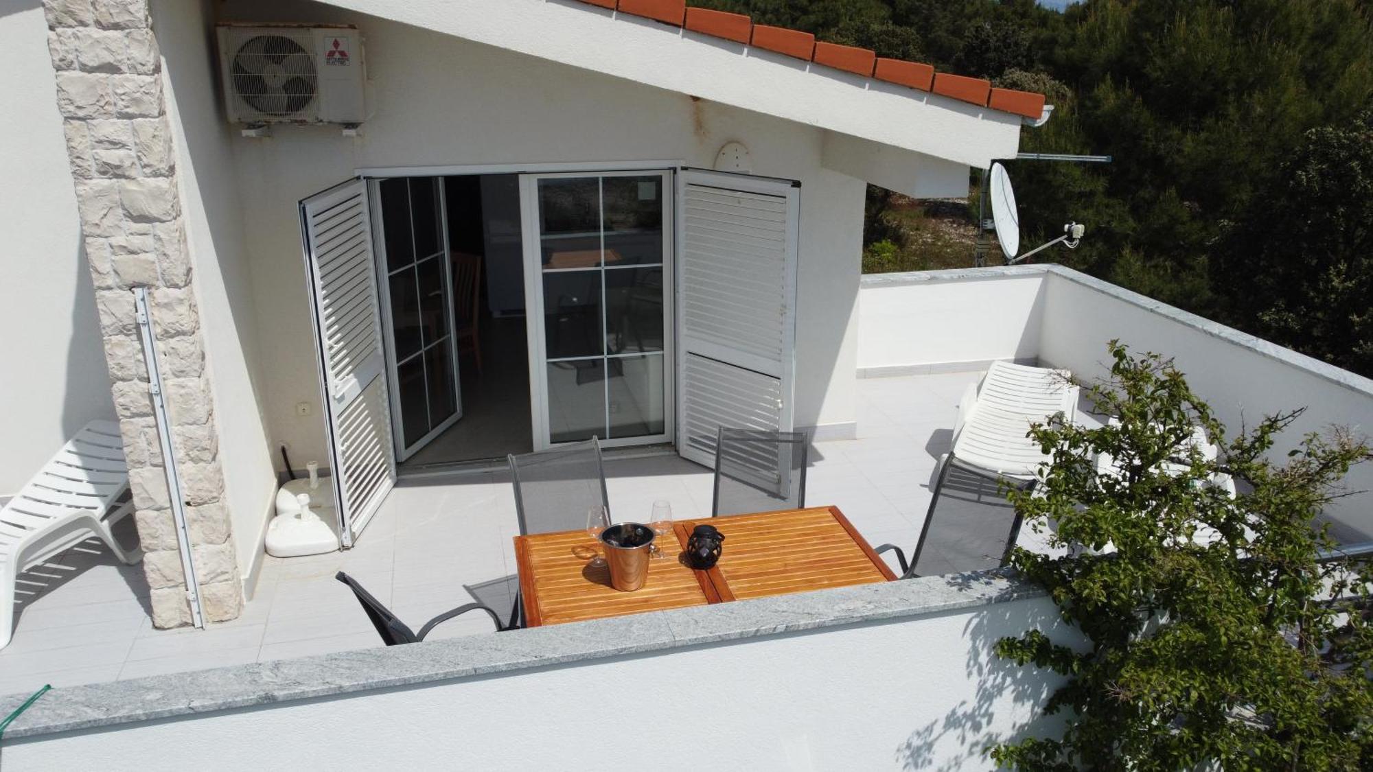 Mirakul Apartments Vir Extérieur photo