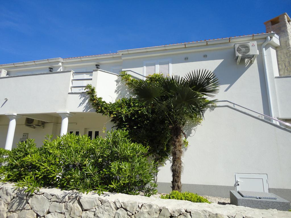 Mirakul Apartments Vir Extérieur photo