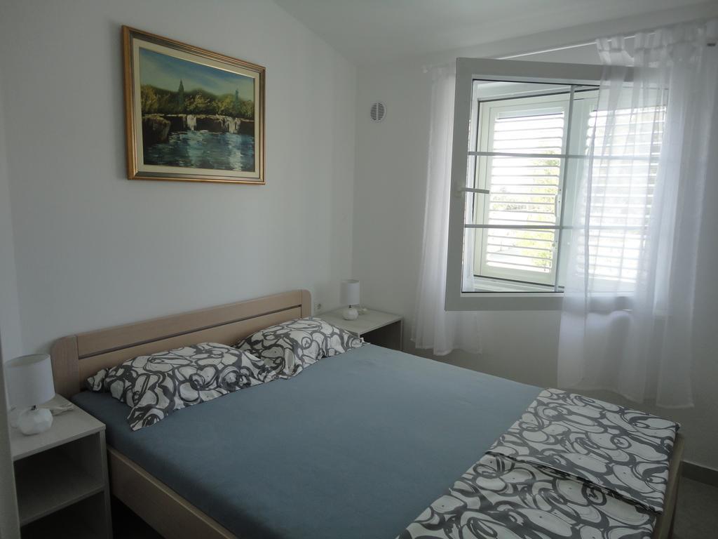 Mirakul Apartments Vir Extérieur photo